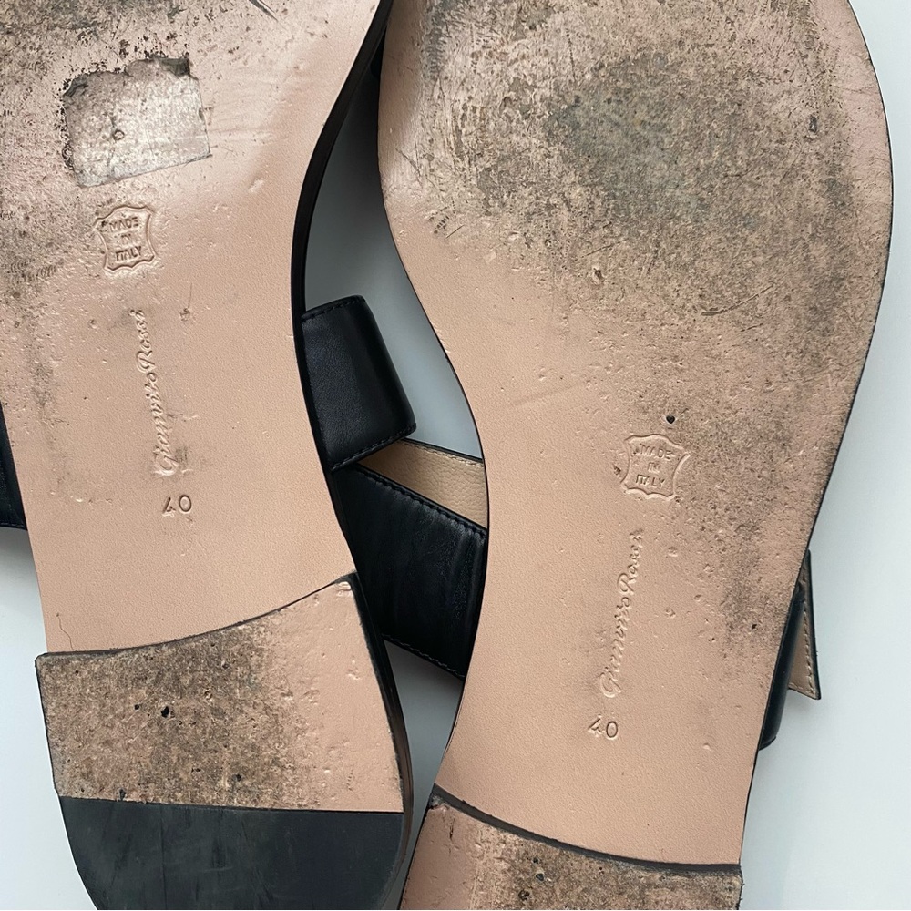 Gianvito Rossi Flat Sandals Toe Ring - image 5